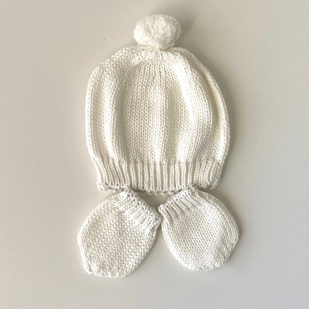 Gorro Pompom e Luvas